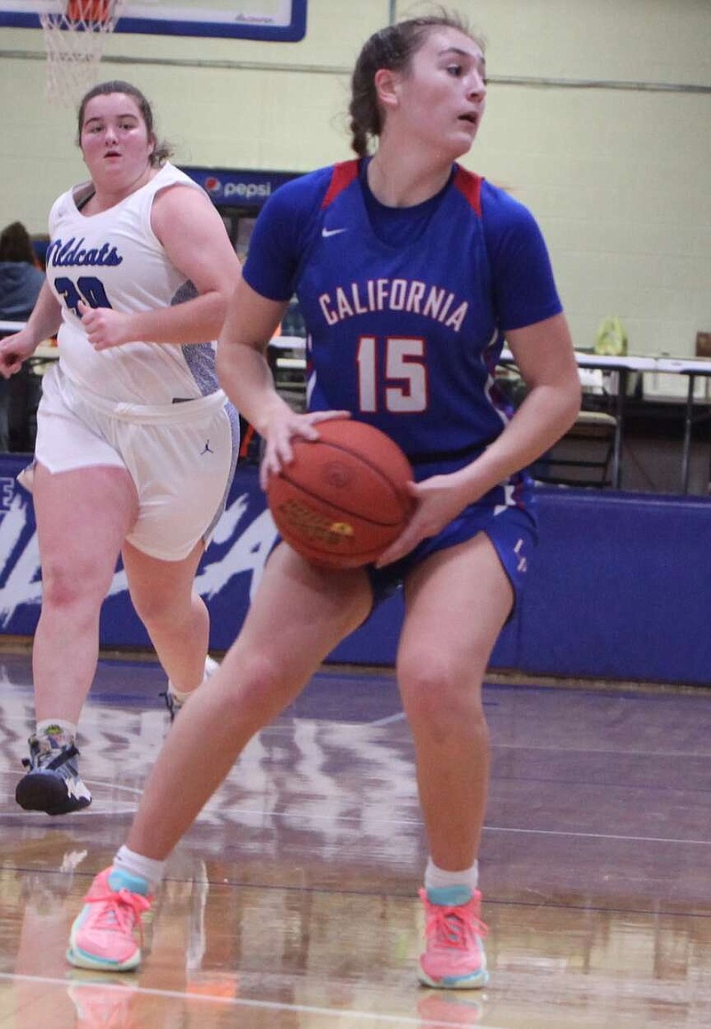 (Democrat photo/Evan Holmes)
Junior guard Hailey Rademan led the way for the Lady Pintos with 14 points, five rebounds and two steals against Montgomery County on Dec. 5.