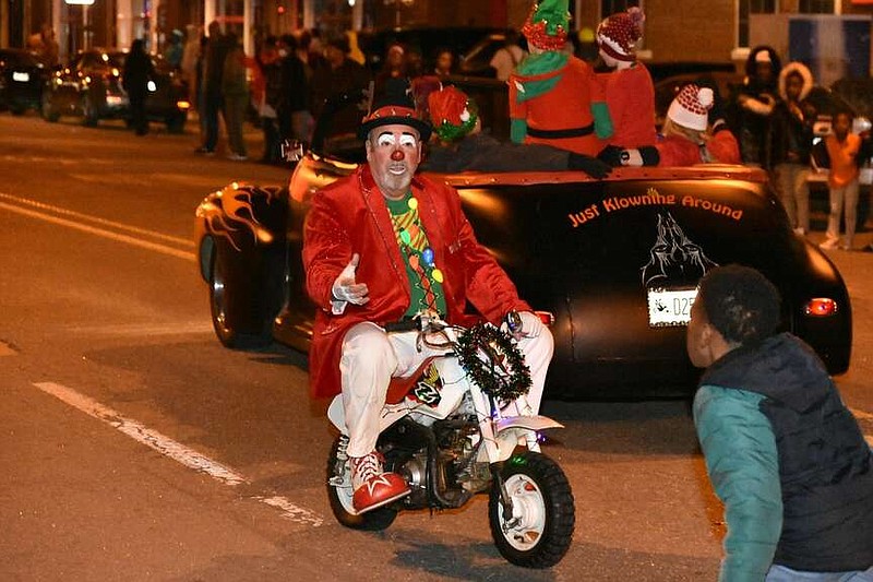 Christmas Parade makes its return Pine Bluff Commercial News