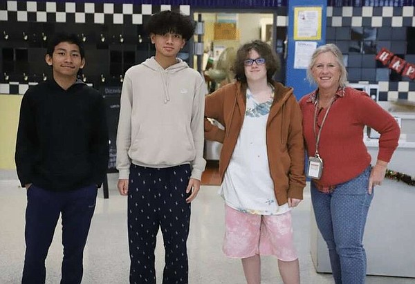 Missouri School for the Deaf students win awards for national science challenge - Vimarsana News