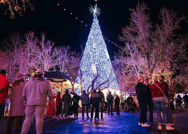 Silver Dollar City named best holiday festival, invites riders for last days of Fire in the Hole - Vimarsana News