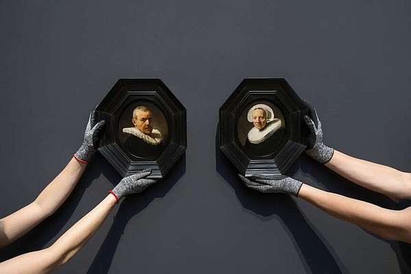 After nearly 200 years in private collection, Rembrandt portraits go on display - Vimarsana News