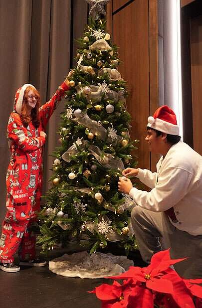 Springdale Students Get Innovative With Holiday Cabaret | The Arkansas Democrat-Gazette - Vimarsana News