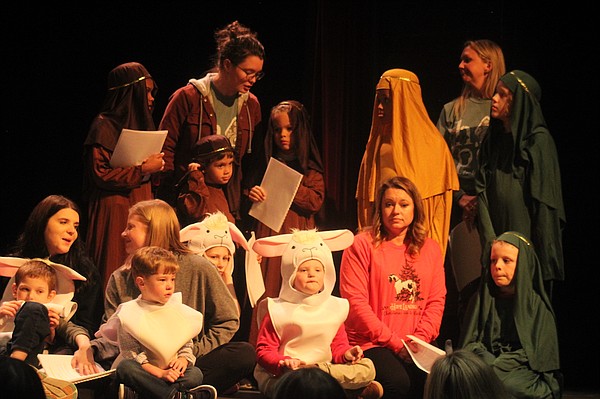 PHOTOS: HOPE Landing performers appear in nativity play | El Dorado News