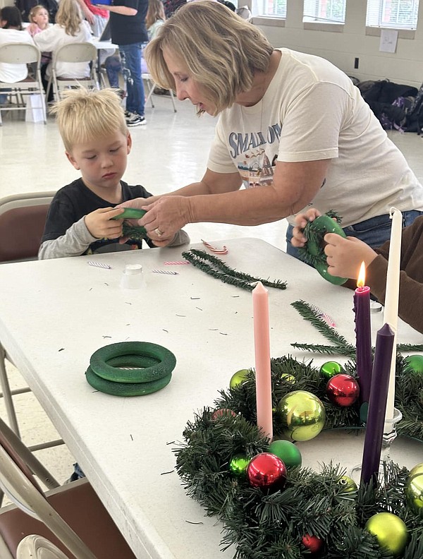 Smackover students support Christmas kids camp - Vimarsana News