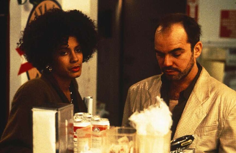 Cynda Williams and Billy Bob Thornton in Carl Franklin's “One False Move” (1992)