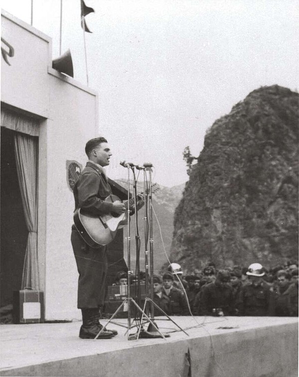 Country music legend drafted into Army in Korean War | Jefferson City News Tribune - Vimarsana News
