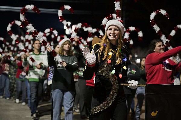 Missed the parade? View it on Christmas morning on YouTube, Downtown Bentonville Inc. says - Vimarsana News