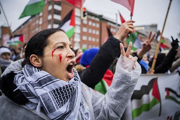 Israel airstrikes on 2 homes kills more than 90 Palestinians; Biden says he didn't request a cease-fire - Vimarsana News