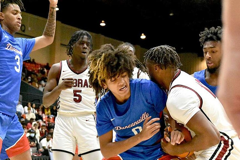 KING COTTON 2023 Zebras dominate glass, beat Duncanville 8479 Pine