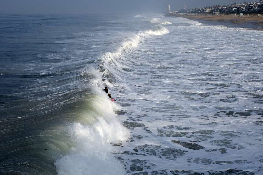 Pacific waves put coast cities on alert