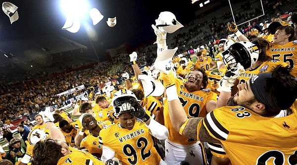 Wyoming gives coach a joyful farewell | The Arkansas Democrat-Gazette - Vimarsana News