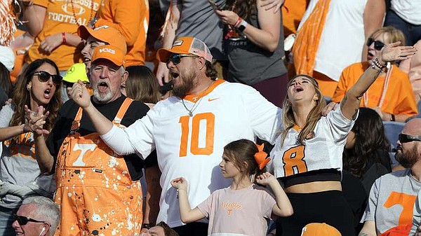 Vols' freshman QB accounts for 4 TDs | The Arkansas Democrat-Gazette - Vimarsana News