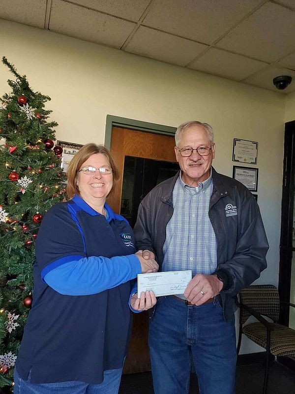 Fulton Knights of Columbus donates to Callaway County Extended Employment - Vimarsana News