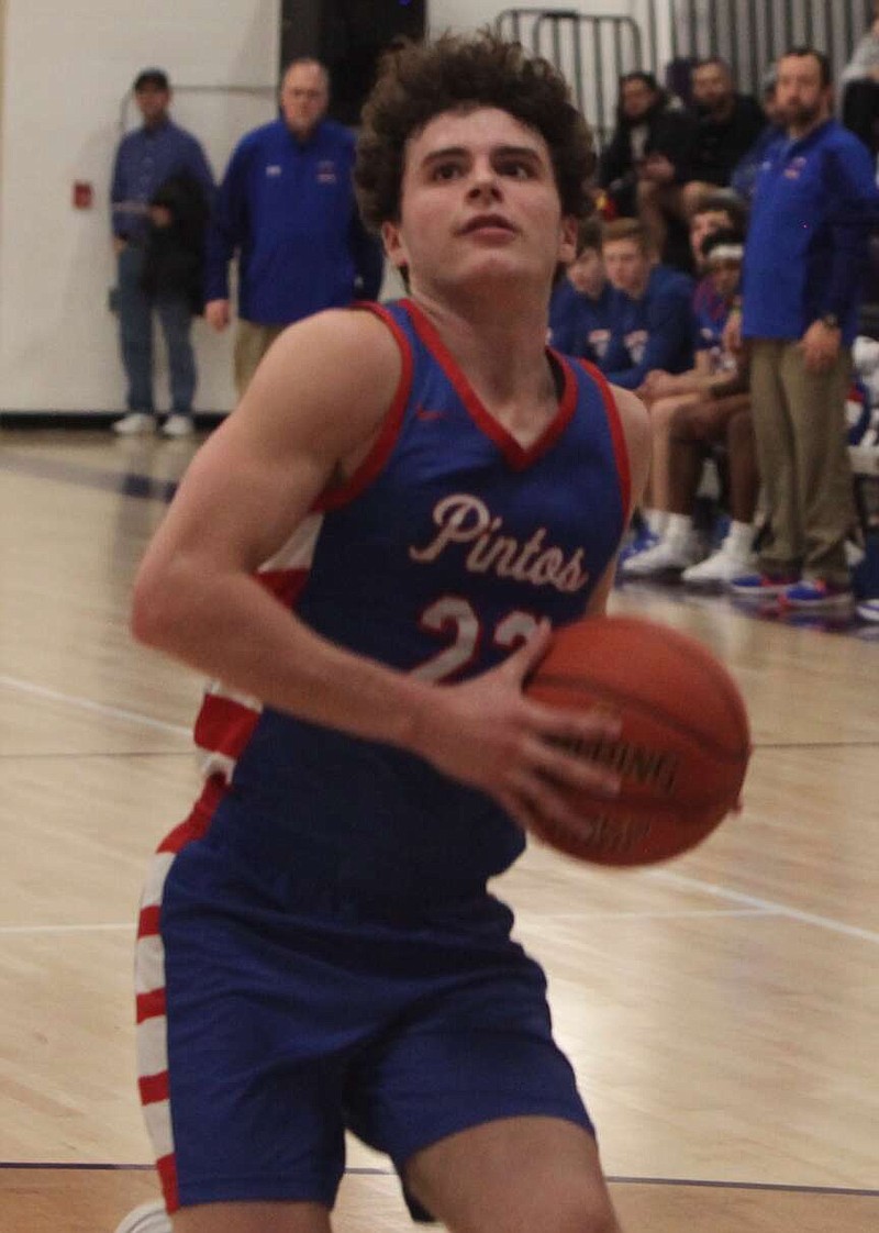 (Democrat photo/Evan Holmes)
Hayden Kilmer scored 21 points with a career-high six three-pointers against the Hallsville Indians on Friday night.
