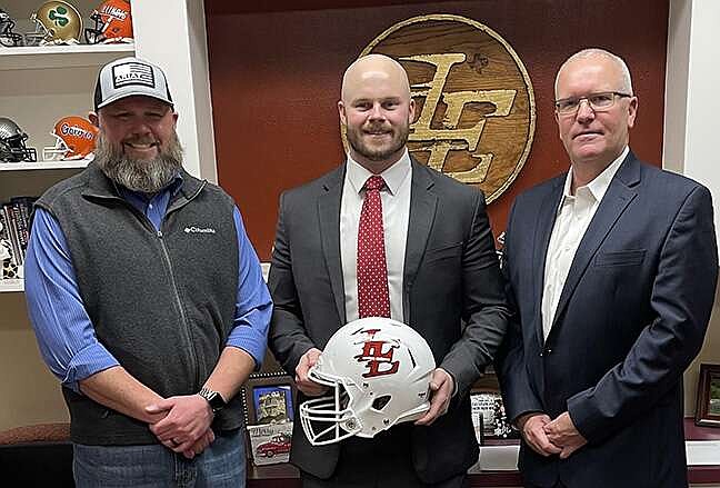 Prep Football: Liberty-Eylau hires Willard as AD, head coach
