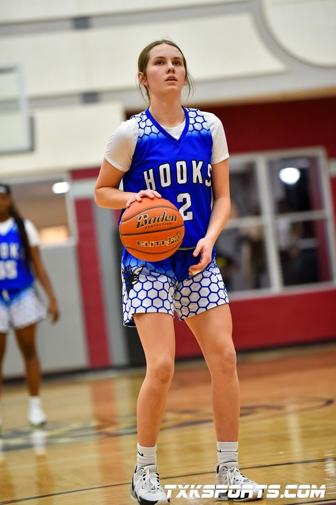 Prep Basketball Hooks sports pair of 1,000point scorers Texarkana