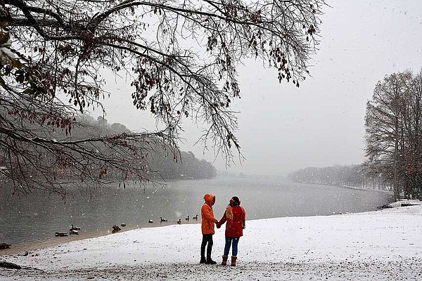 Snow falls across Little Rock area for 1st time this season - Vimarsana News