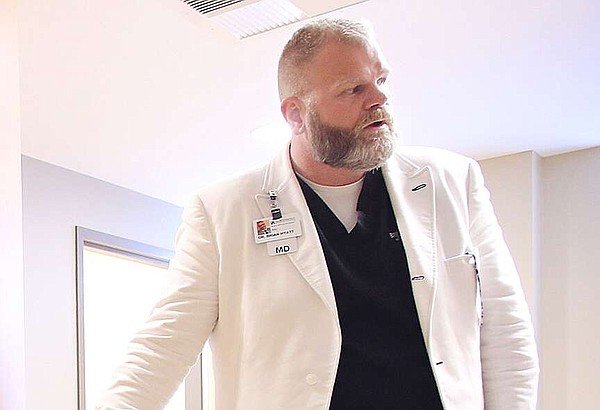 Rogers doctor Brian Hyatt pleads not guilty to Medicaid fraud charges in Little Rock | Northwest Arkansas Democrat-Gazette - Vimarsana News