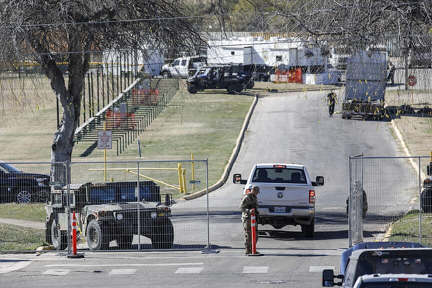 White House takes Texas border dispute to Supreme Court | Hot Springs ...