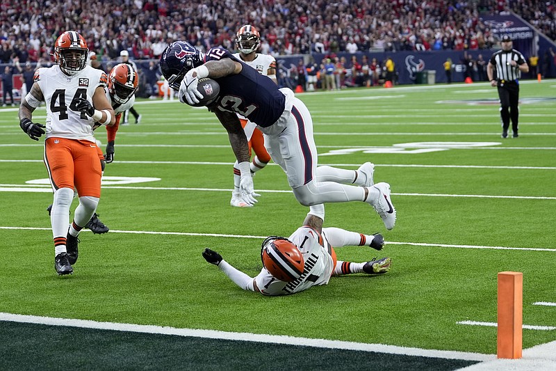 Stroud youngest QB to win a playoff game as Texans rout Browns