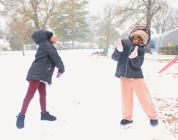 Schools, businesses close due to weather - Vimarsana News