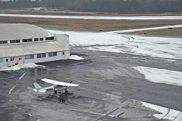 Ice glazes roads, causes wrecks in Garland County | The Arkansas Democrat-Gazette - Vimarsana News