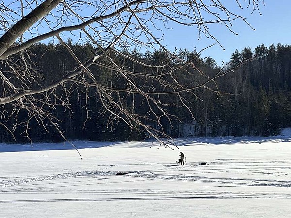 Much of US still gripped by Arctic weather | Jefferson City News Tribune - Vimarsana News