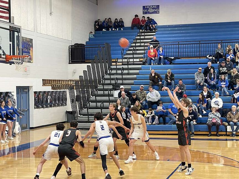 New Bloomfield boys basketball plays first Sturgeon Invitational