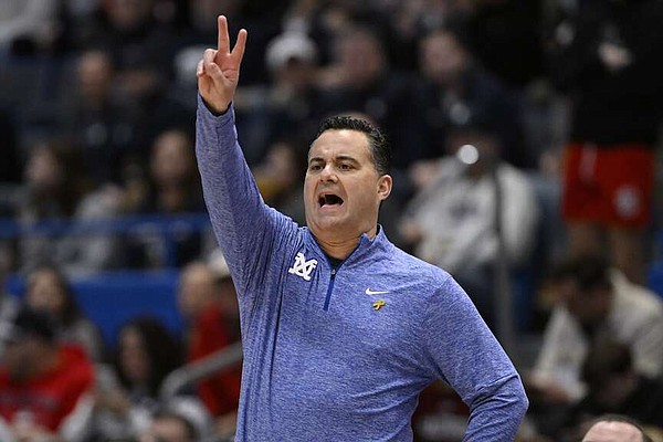 Tristen Newton scores 22 and No.1 UConn routs Xavier, 99-56, for eighth straight win - Vimarsana News