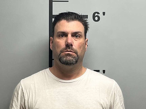 Bentonville School District employee accused of inappropriate behavior with student | Northwest Arkansas Democrat-Gazette - Vimarsana News