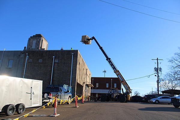 Roof repair work underway at El Dorado City Hall - Vimarsana News