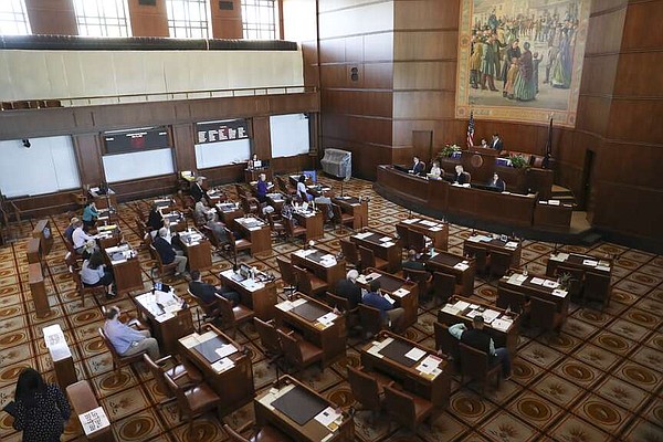 Oregon high court: State senators who staged walkout can't run for reelection - Vimarsana News