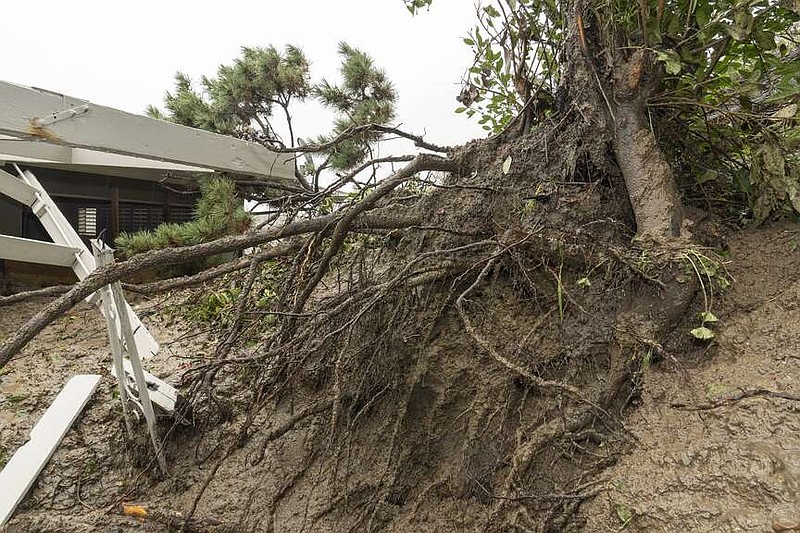 LA records nearly 400 mudslides | Jefferson City News Tribune