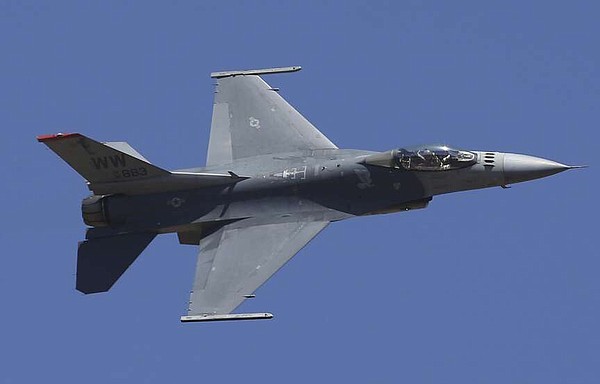 Guard chief: Enough funds to train Ukrainians on F-16s | The Arkansas Democrat-Gazette - Vimarsana News