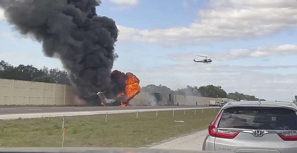 Private jet crashes onto Florida interstate, killing two | Jefferson City News Tribune - Vimarsana News