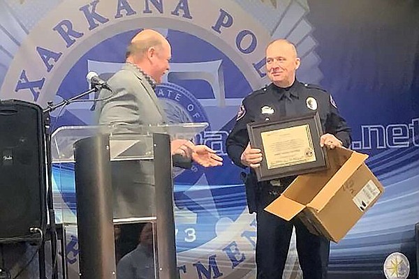 Texarkana Texas Police Department Detective Is Officer Of The Quarter 