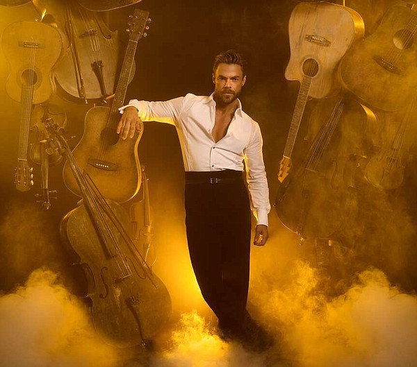 Derek Hough bringing 'Symphony of Dance' tour April 29 to Little Rock's Robinson Center | The Arkansas Democrat-Gazette - Vimarsana News