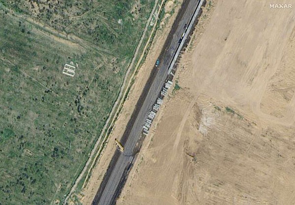 Satellite photos show Egypt building wall near Gaza Strip | Jefferson City News Tribune - Vimarsana News