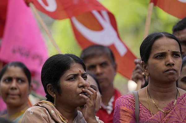 Farmers protest, block roads in India | The Arkansas Democrat-Gazette - Vimarsana News