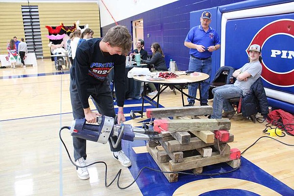 California High School hosts CMCA's Moniteau County Career Fair - Vimarsana News