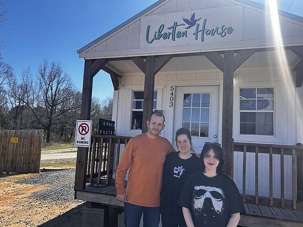 Tiny House, Big Hearts: New Tea Seller Libertea House Hydration Shoppe ...