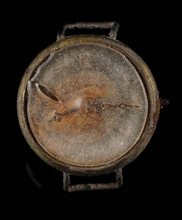 Watch melted during Hiroshima bombing sells for more than $31,000 | Jefferson City News Tribune - Vimarsana News