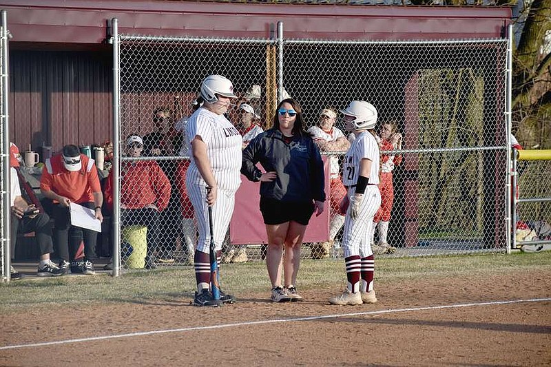 Two girls go yard in Lincoln sweep of West Fork | Washington County ...