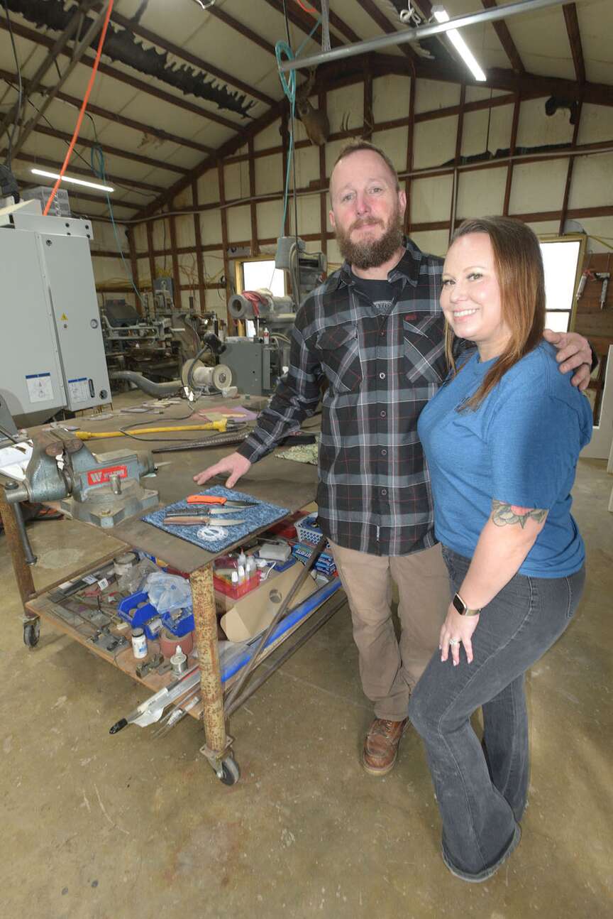 Spotlight shines on the Taylors custom made knives The Arkansas DemocratGazette Arkansas