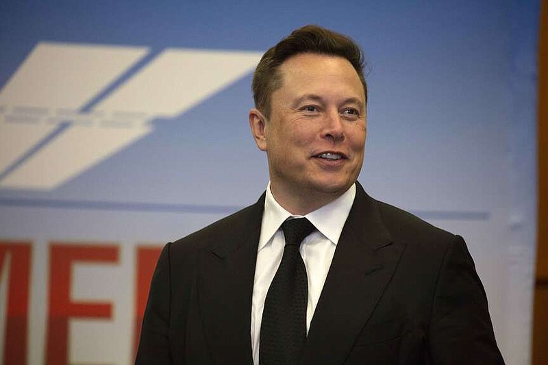 Elon Musk's SpaceX is building a network of hundreds of spy satellites under a classified contract with a U.S. intelligence agency, Reuters reported, citing five people familiar with the program. (Saul Martinez/Getty Images/TNS)