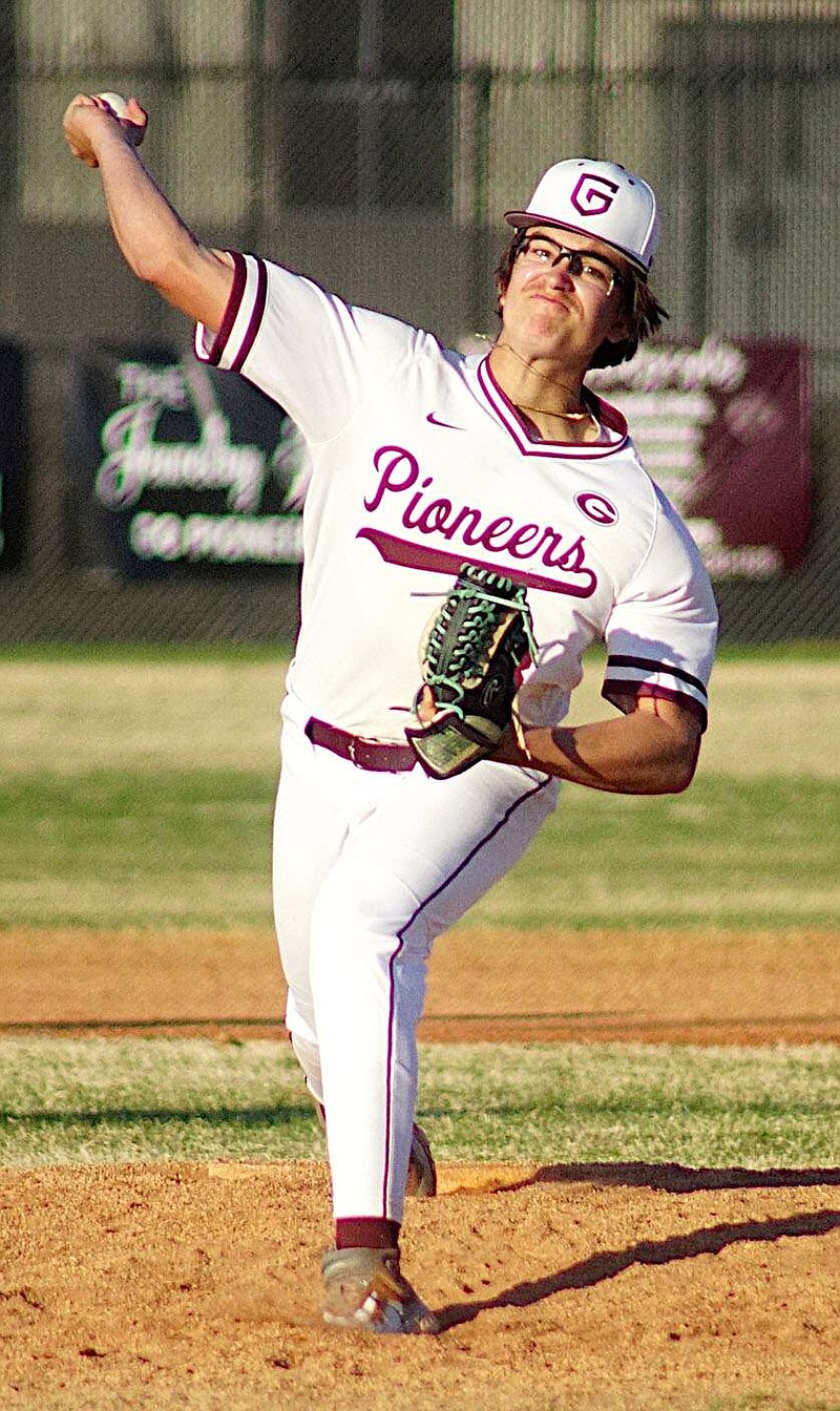 Randy Moll/Westside Eagle Observer
Gentry pitcher Drew Nash throws a pitch in a home game earlier this season.