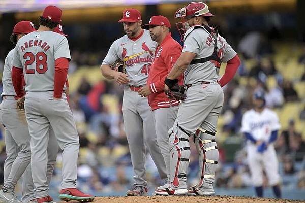 Dodgers vs. Cardinals: Max Muncy’s Game-Winning Home Run Seals Victory in Epic Showdown