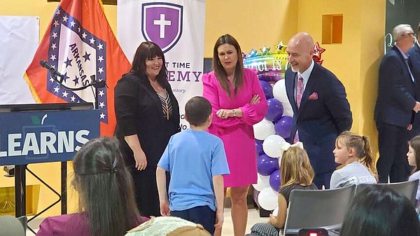 Sanders, Oliva visit Fort Smith private school to talk LEARNS Act, voucher program | Northwest Arkansas Democrat-Gazette - Vimarsana News