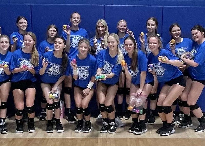 Lakeside MTXE volleyball program gives back at Easter Hot Springs