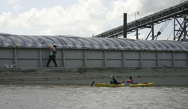 Helena Harbor officials hope $6.4 billion Transportation Dept. grant will spur development | The Arkansas Democrat-Gazette - Vimarsana News
